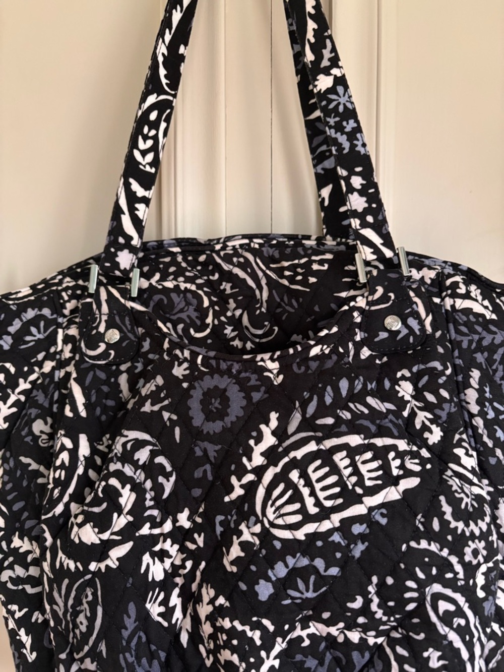 Vera Bradley Glenna Bag - Picture 3 of 4